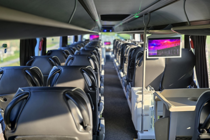 Vozový park / Autobus Neoplan Skyliner, 78+1 miestny